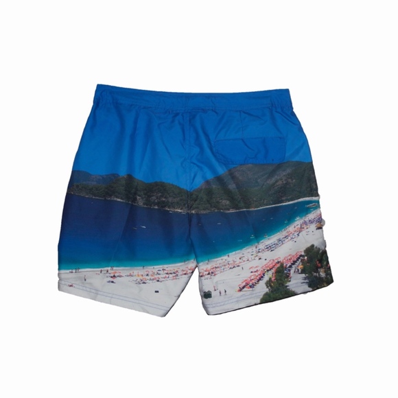 Spring Broken - Picture 2 of 2